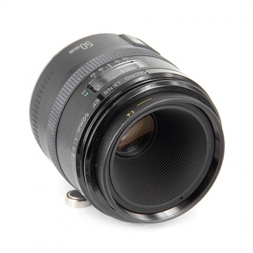 Canon compact-macro lens EF 50mm/2,5 (Canon EF)